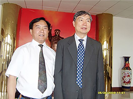 中國工程院院士、華中科大校長李培根先生視察公司，并與公司簽訂科研合作項目