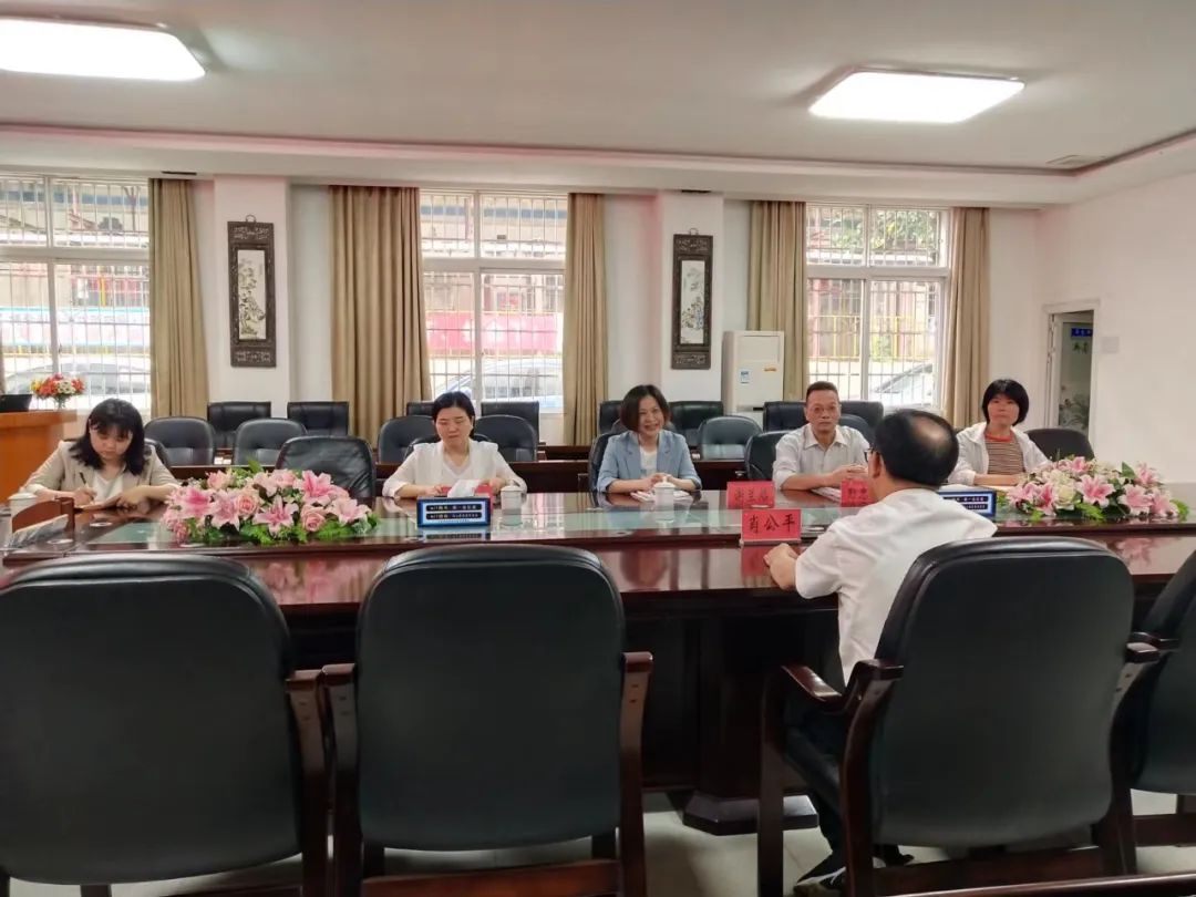 湘潭市科協(xié)領導蒞臨我司視察